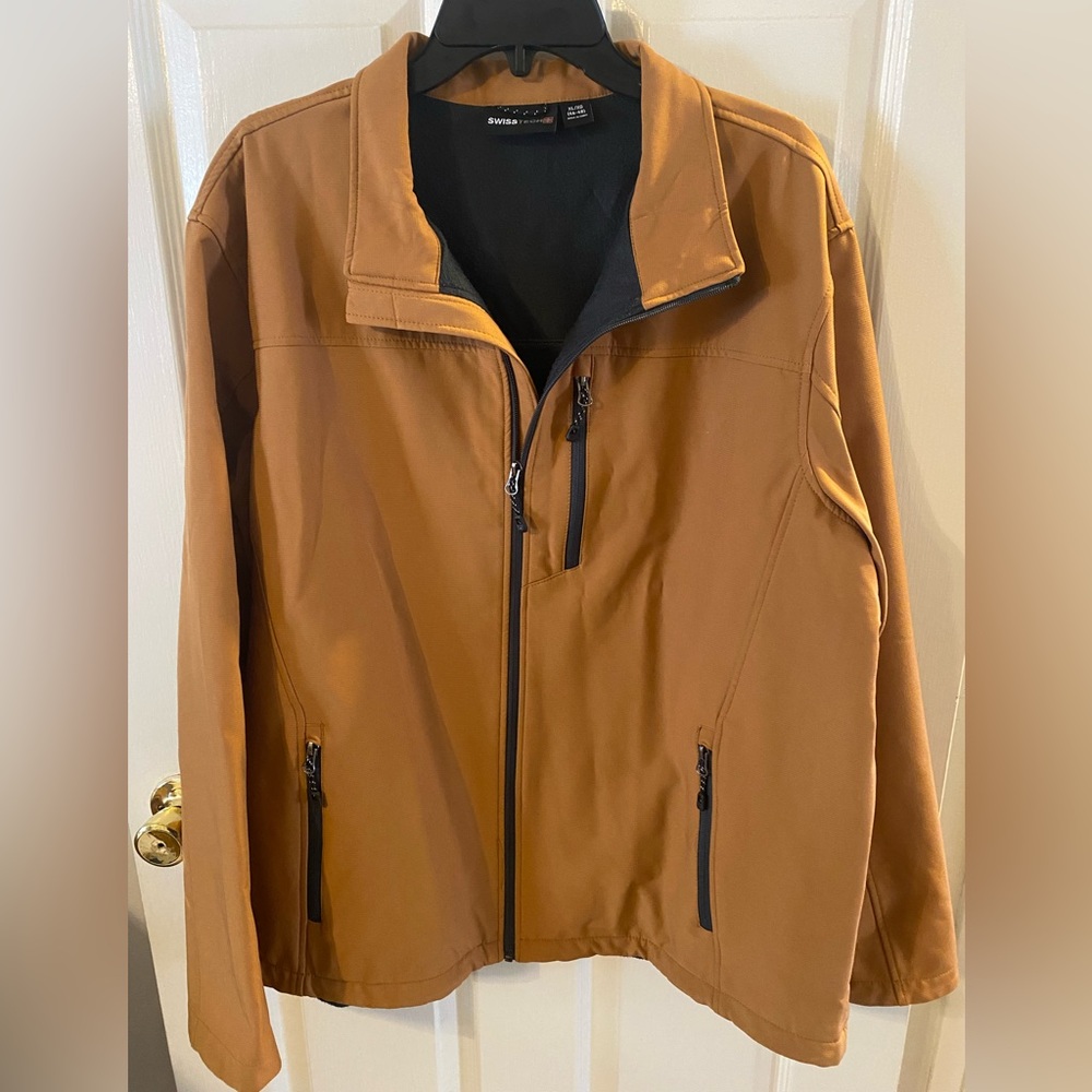 Men’s Swiss Tech Jacket. XL.